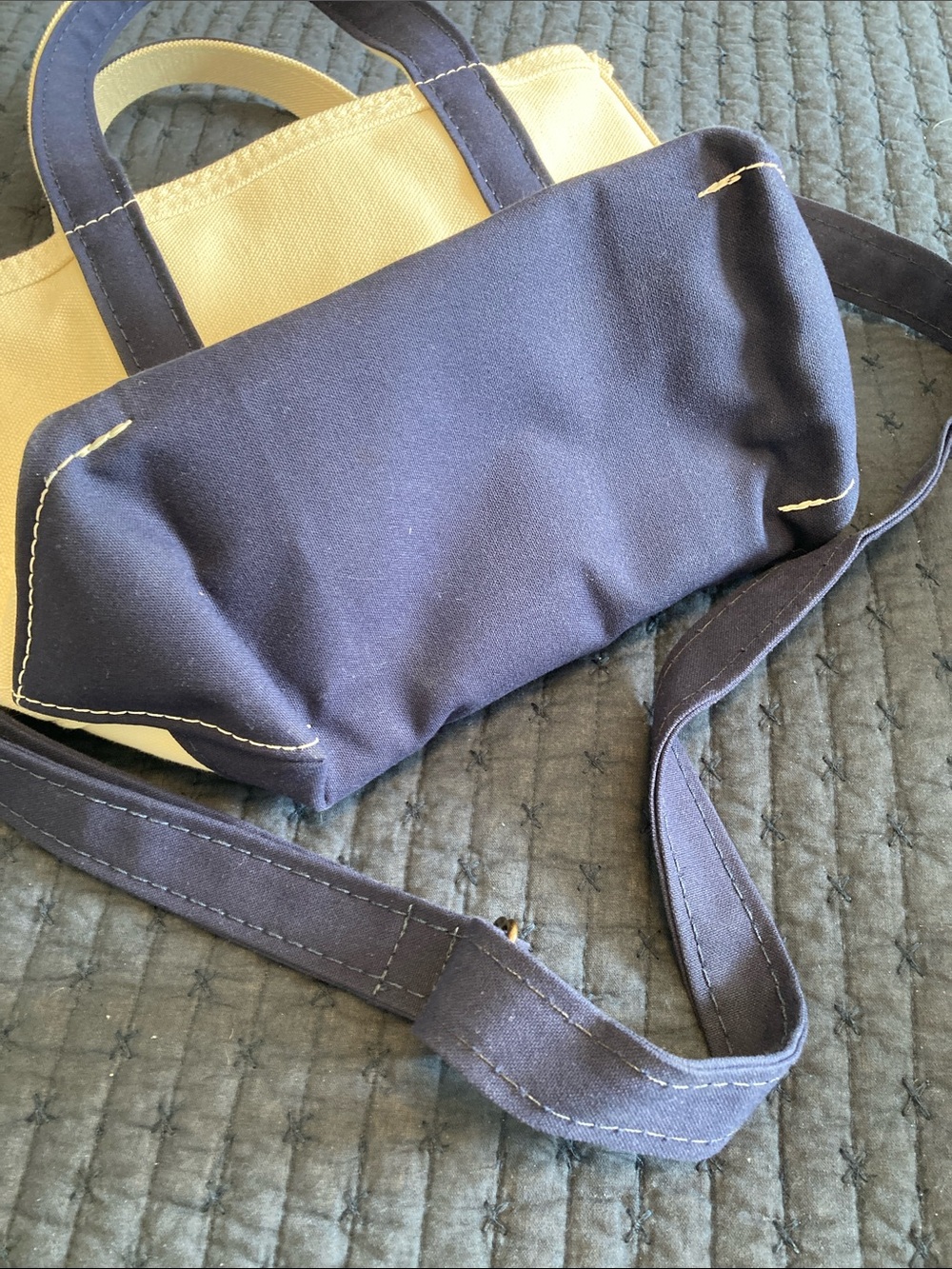 L.L. Bean Boat 1944 Boat and Tote Small Crossbody in Navy and Cream - Picture 5 of 9